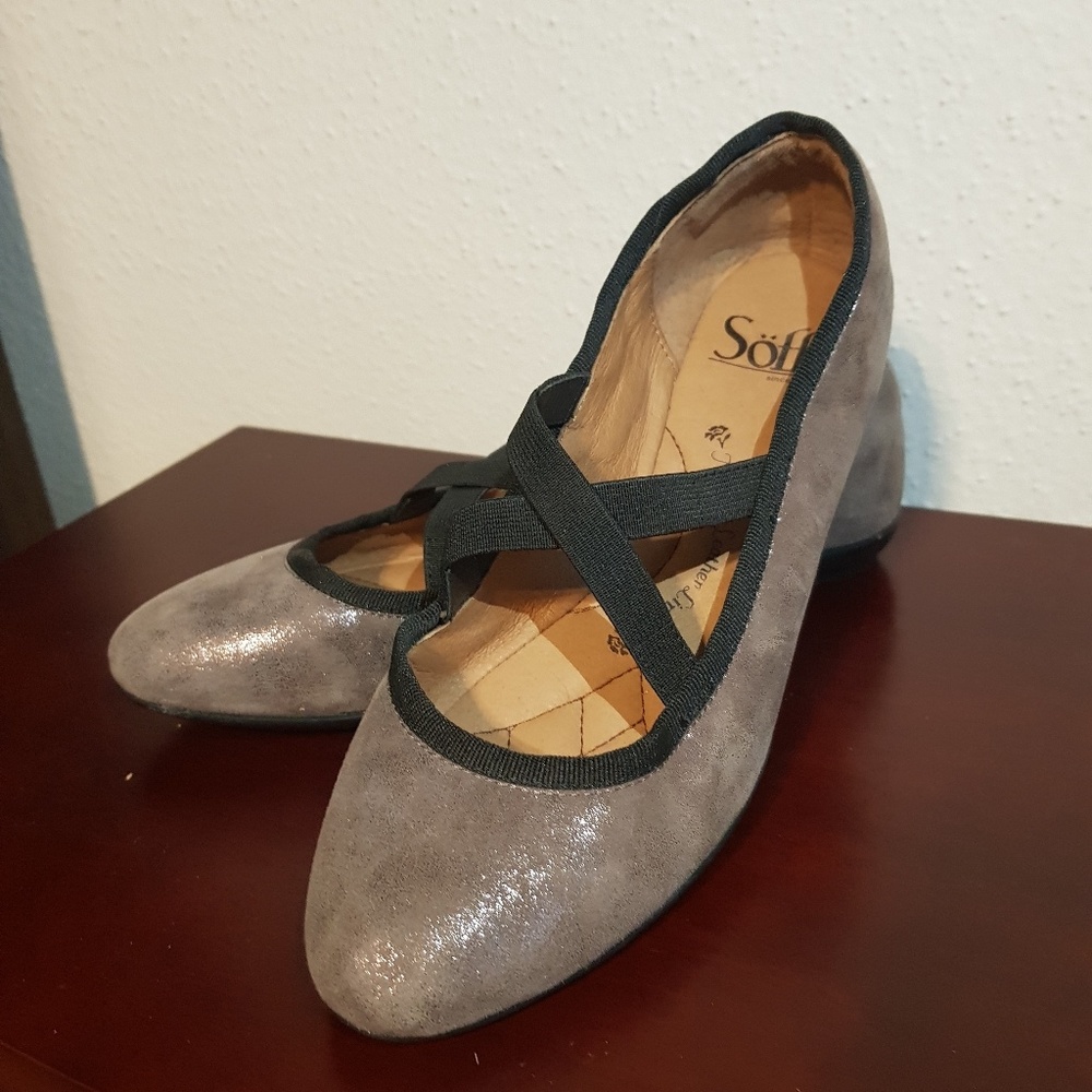 Classy comfy flats!
